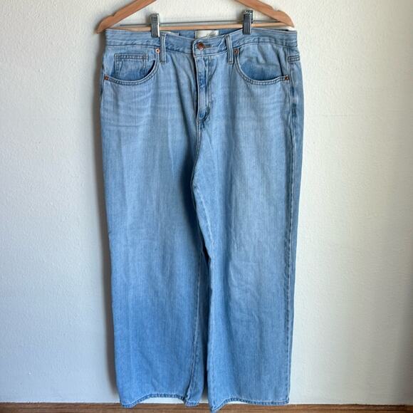 Universal Thread Denim - UNIVERSAL THREAD Relaxed Wide Leg Light Wash Womens Jeans Size 12